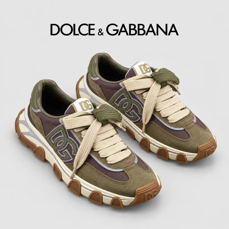 Dolce & Gabbana DG Men's Low-Top Logo Sneakers in Calfskin
