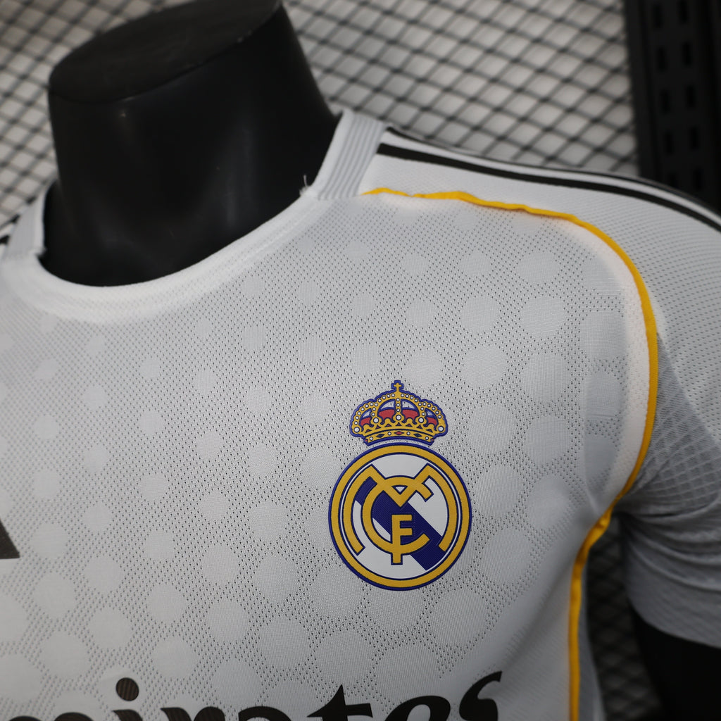 2025/26 Real Madrid Home Player Version Jersey -  White Grey Tonal Diamond Honeycomb Texture - Gold Yellow Side Seam Piping - Emirates Fly Better