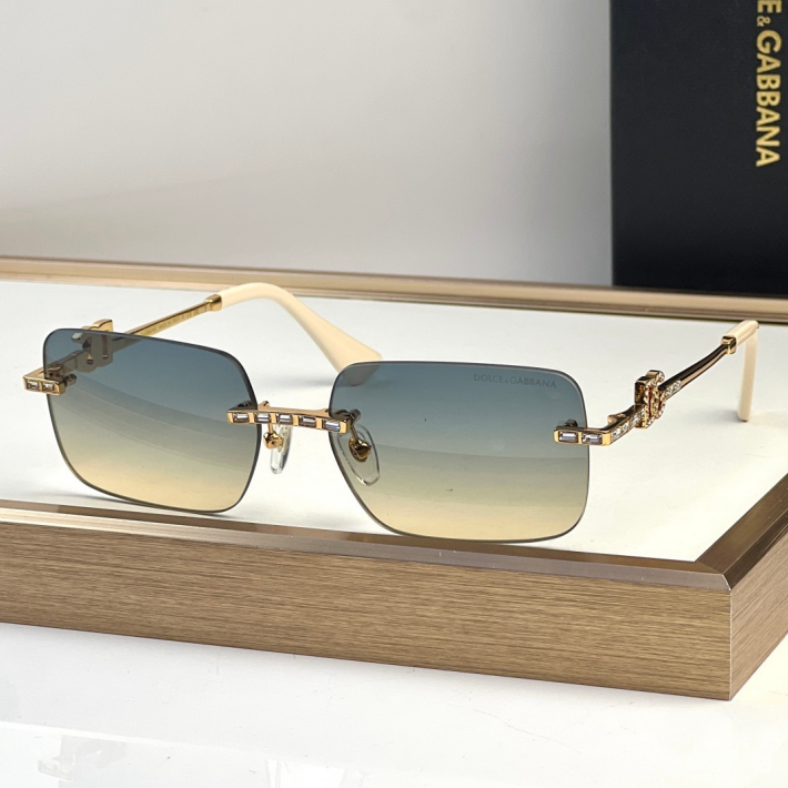 Dolce & Gabbana DG Sunglasses – Oversized Square Frame with Crystal DG Logo | Gold & Black