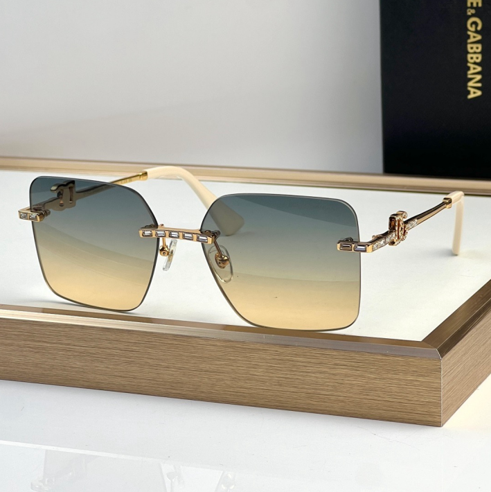 Dolce & Gabbana DG Sunglasses – Oversized Square Frame with Crystal DG Logo | Gold & Black