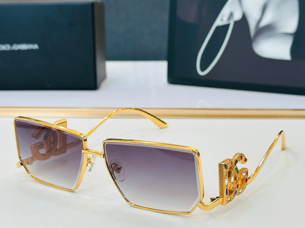 Dolce & Gabbana DG Sunglasses – Oversized Square Frame with Crystal DG Logo