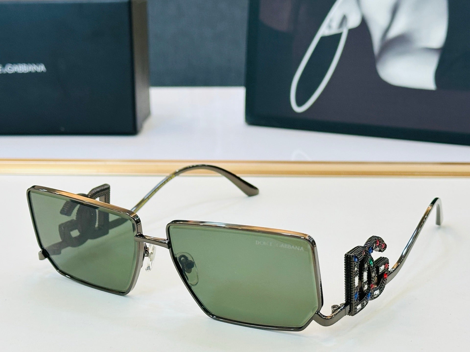 Dolce & Gabbana DG Sunglasses – Oversized Square Frame with Crystal DG Logo
