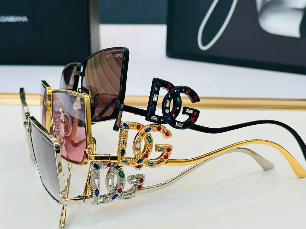 Dolce & Gabbana DG Sunglasses – Oversized Square Frame with Crystal DG Logo
