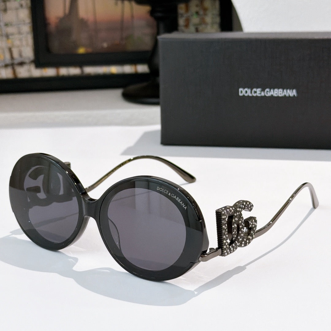 Dolce & Gabbana DG Sunglasses – Oversized Square Frame with Crystal DG Logo