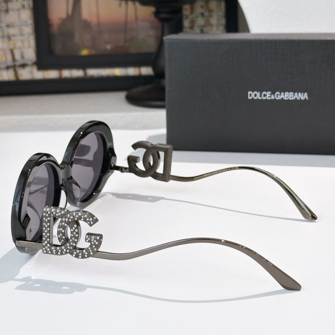 Dolce & Gabbana DG Sunglasses – Oversized Square Frame with Crystal DG Logo