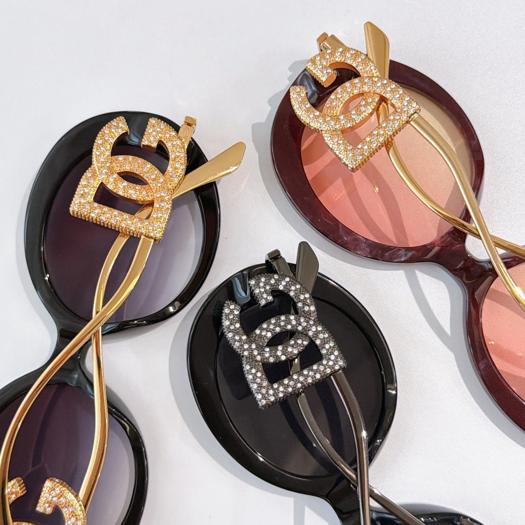 Dolce & Gabbana DG Sunglasses – Oversized Square Frame with Crystal DG Logo