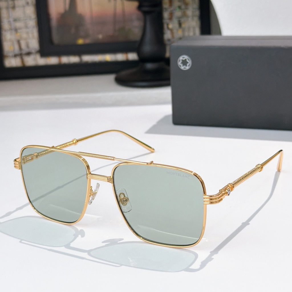 Dolce & Gabbana DG Sunglasses – Oversized Square Frame with Crystal DG Logo