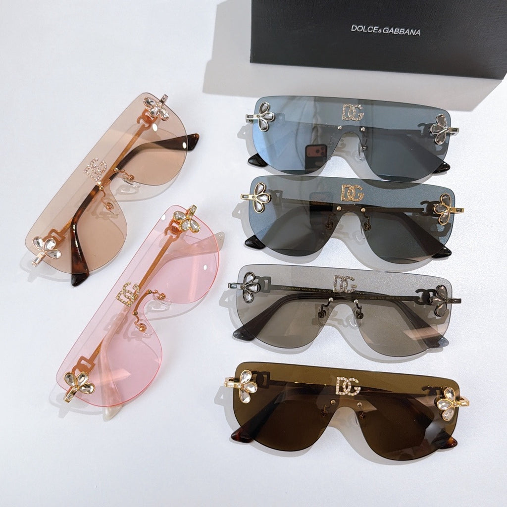Dolce & Gabbana DG Sunglasses – Oversized Square Frame with Crystal DG Logo | Gold & Black