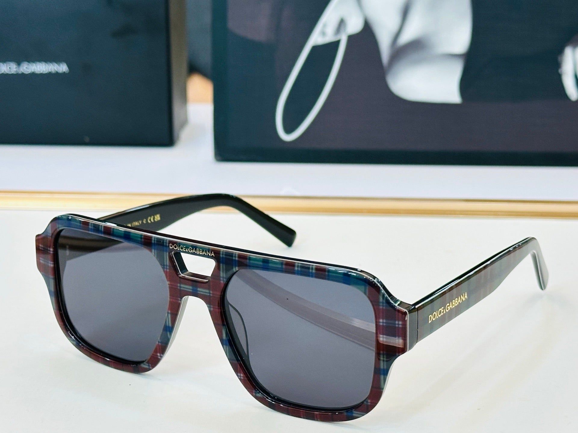 Dolce & Gabbana DG Sunglasses – Oversized Square Frame with Crystal DG Logo
