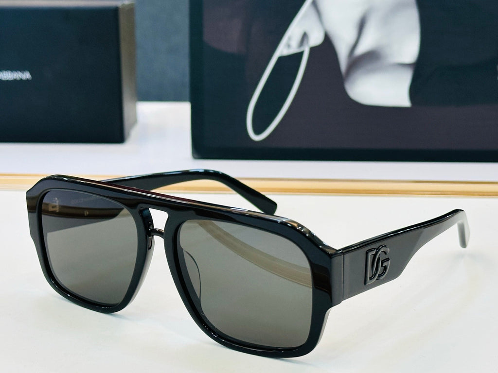 Dolce & Gabbana DG Sunglasses – Oversized Square Frame with Crystal DG Logo
