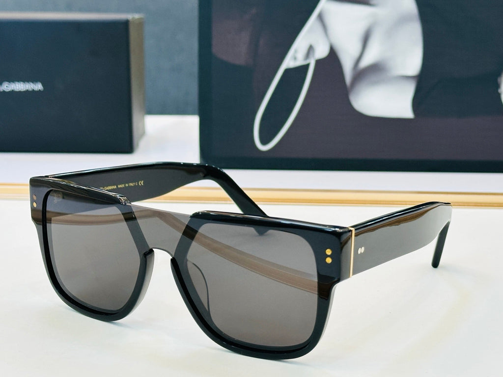 Dolce & Gabbana DG Sunglasses – Oversized Square Frame with Crystal DG Logo