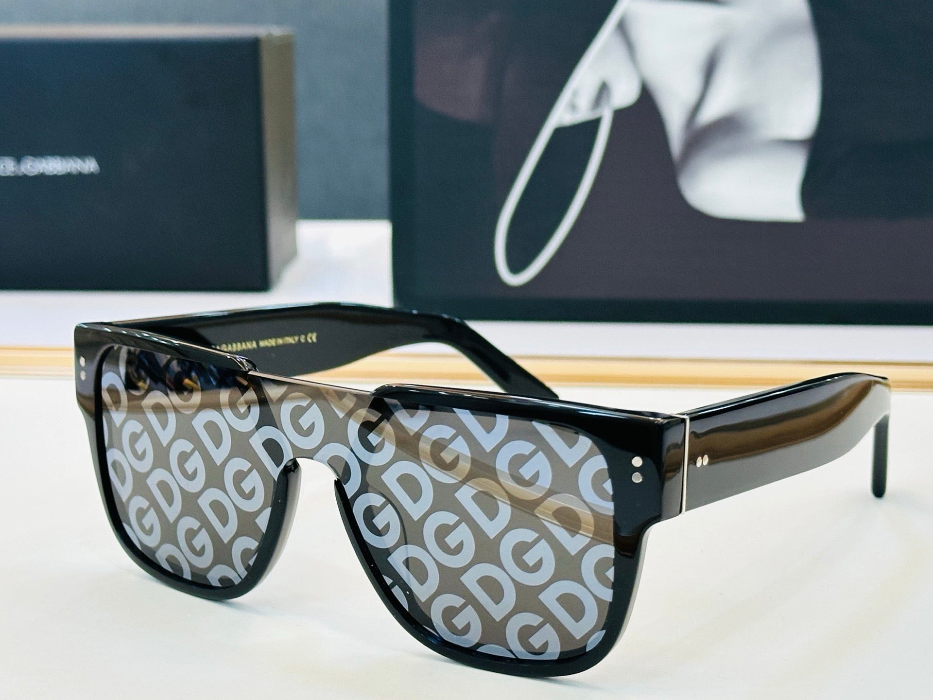 Dolce & Gabbana DG Sunglasses – Oversized Square Frame with Crystal DG Logo