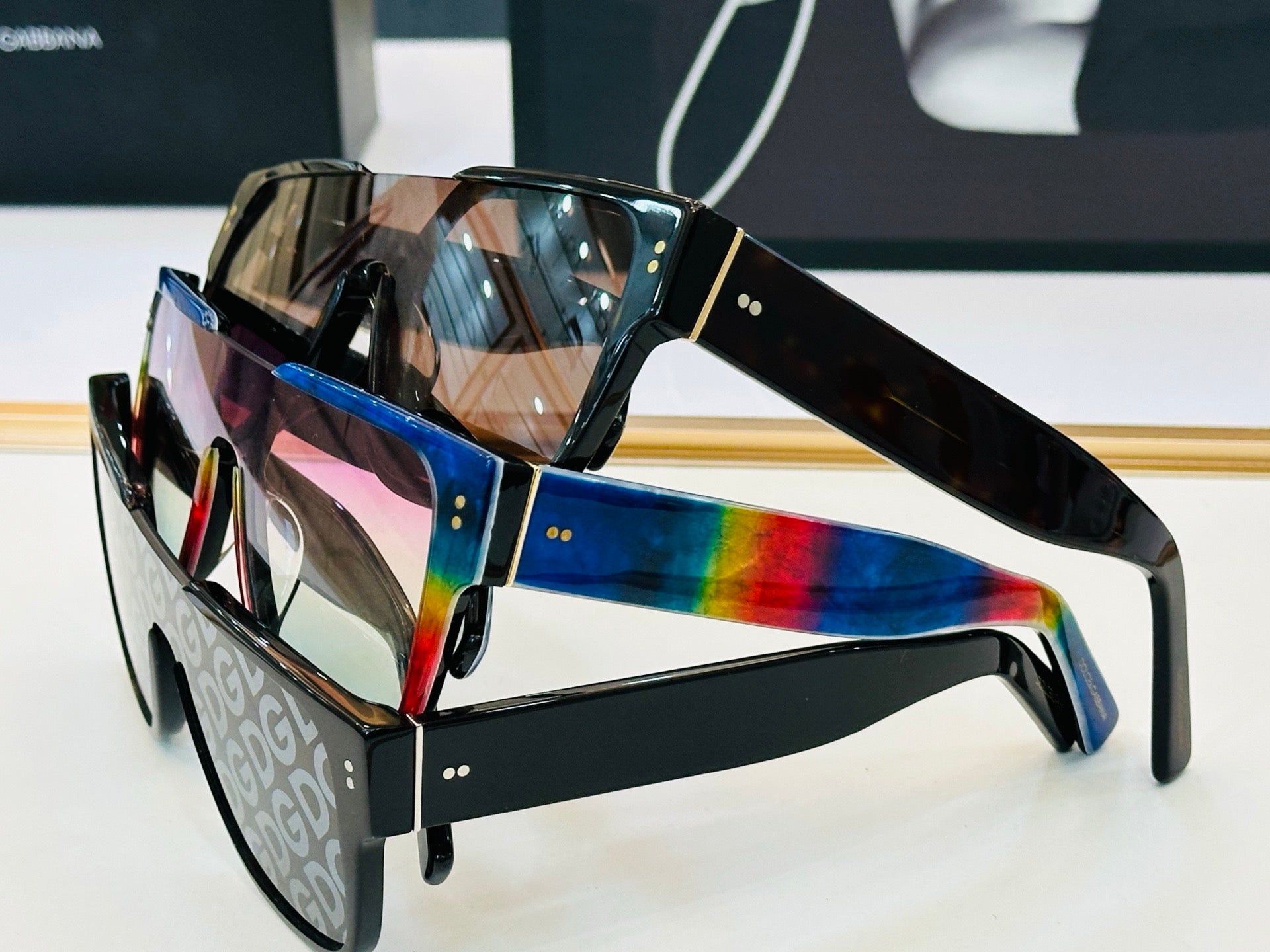 Dolce & Gabbana DG Sunglasses – Oversized Square Frame with Crystal DG Logo
