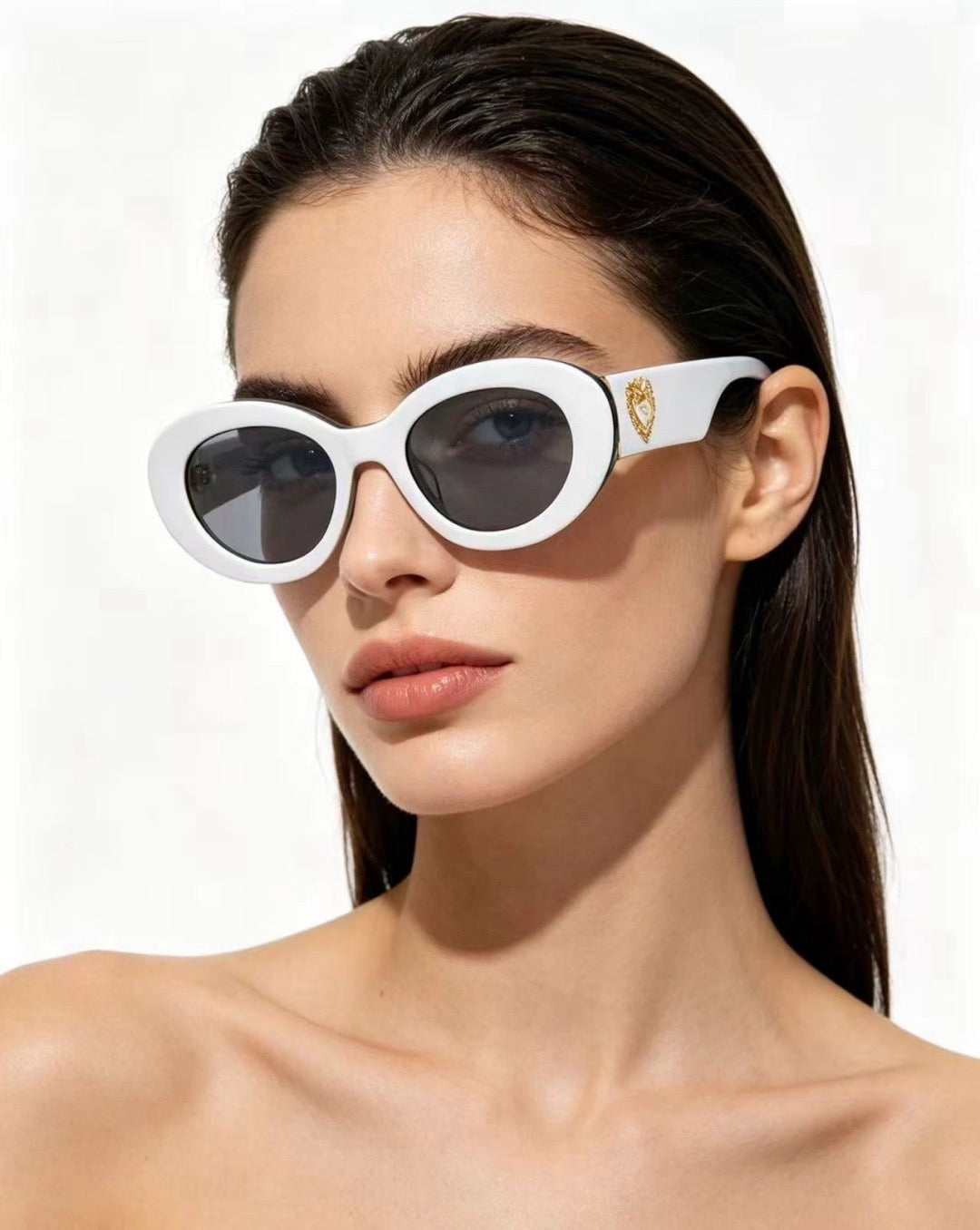 Dolce & Gabbana DG Sunglasses – Oversized Square Frame with Crystal DG Logo