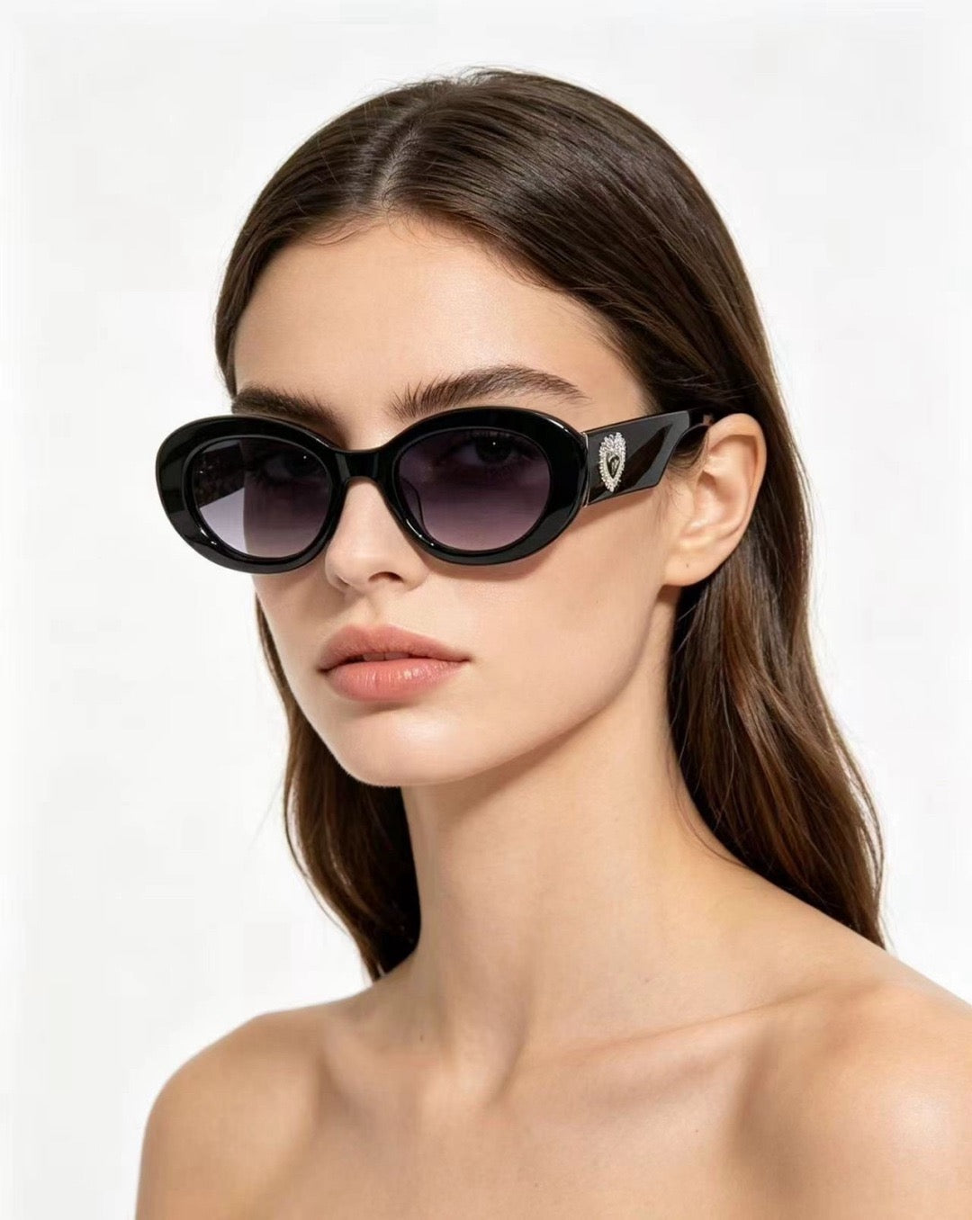 Dolce & Gabbana DG Sunglasses – Oversized Square Frame with Crystal DG Logo