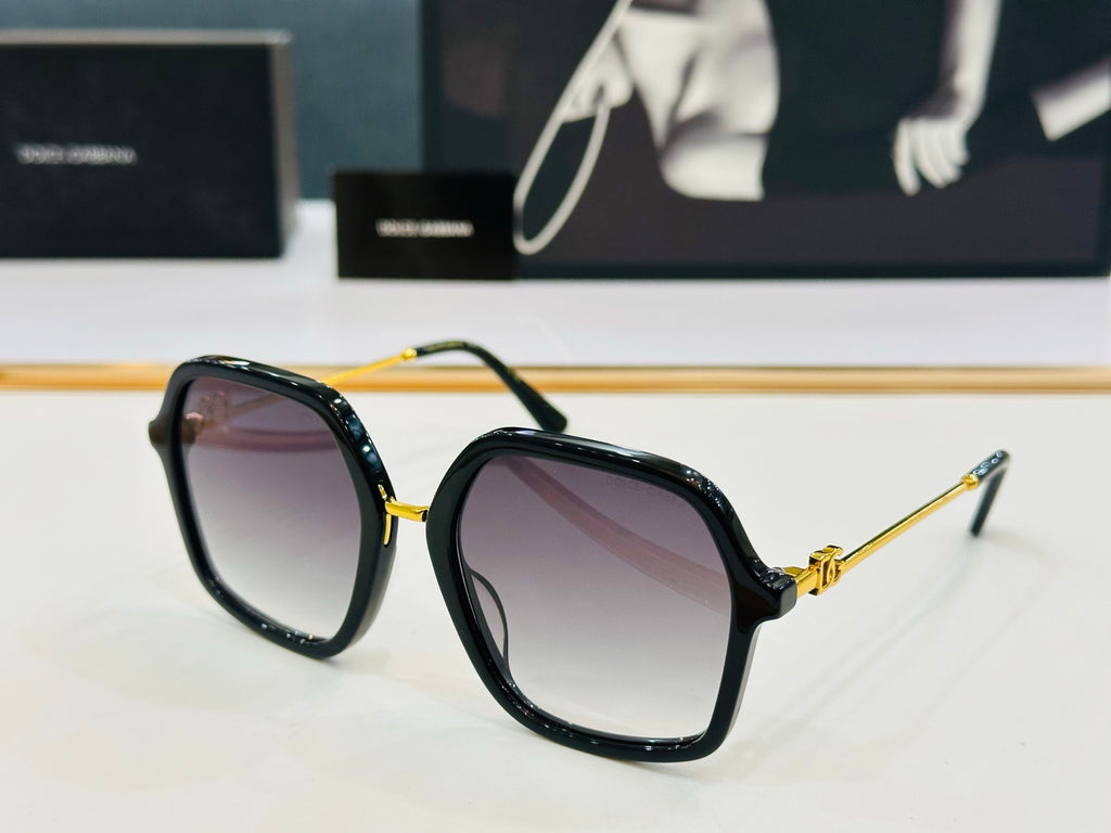 Dolce & Gabbana DG Sunglasses – Oversized Square Frame with Crystal DG Logo