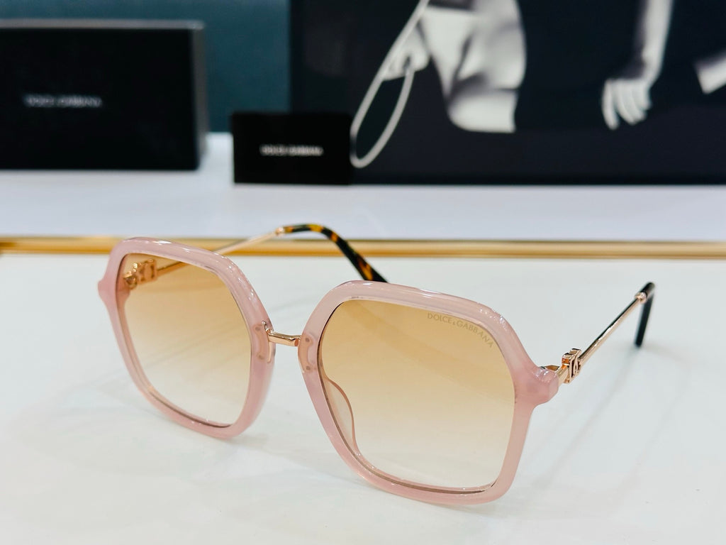 Dolce & Gabbana DG Sunglasses – Oversized Square Frame with Crystal DG Logo