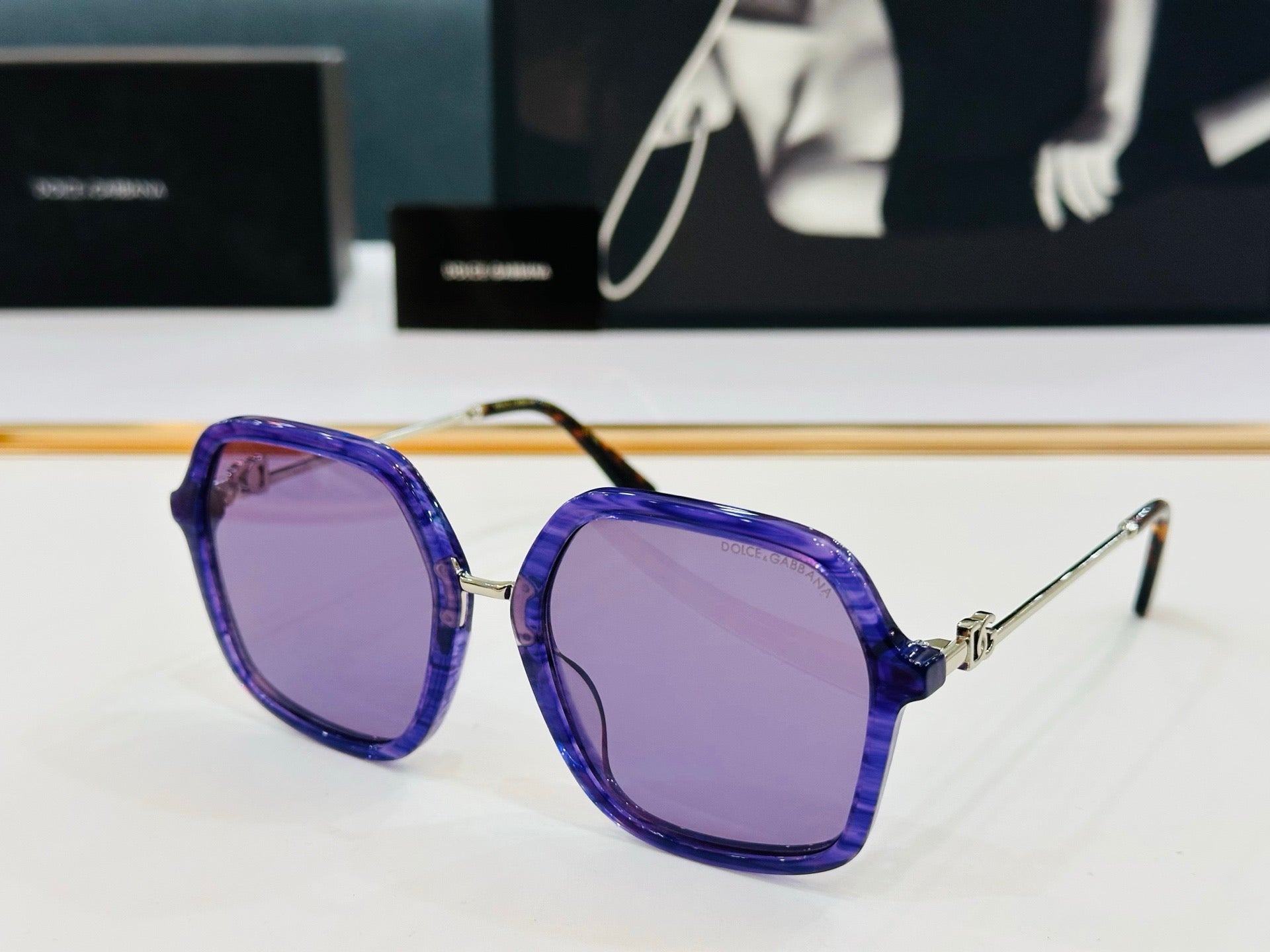 Dolce & Gabbana DG Sunglasses – Oversized Square Frame with Crystal DG Logo