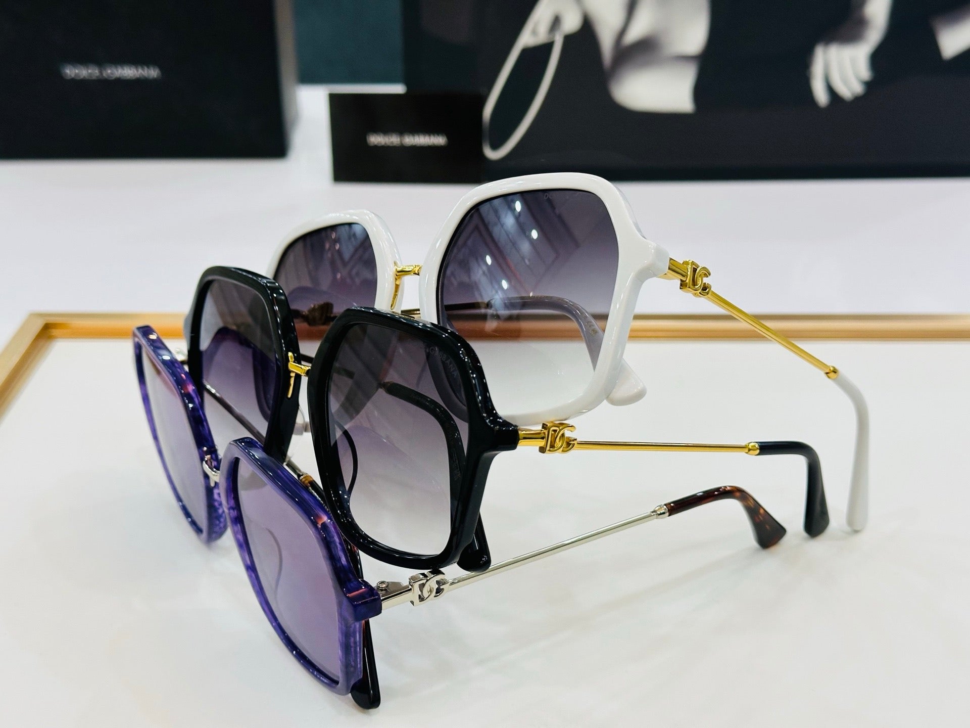 Dolce & Gabbana DG Sunglasses – Oversized Square Frame with Crystal DG Logo