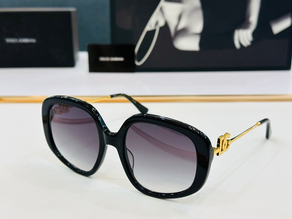 Dolce & Gabbana DG Sunglasses – Oversized Square Frame with Crystal DG Logo