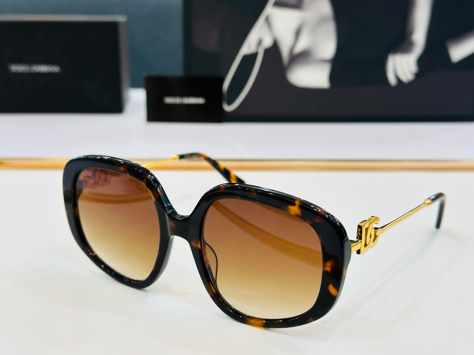 Dolce & Gabbana DG Sunglasses – Oversized Square Frame with Crystal DG Logo