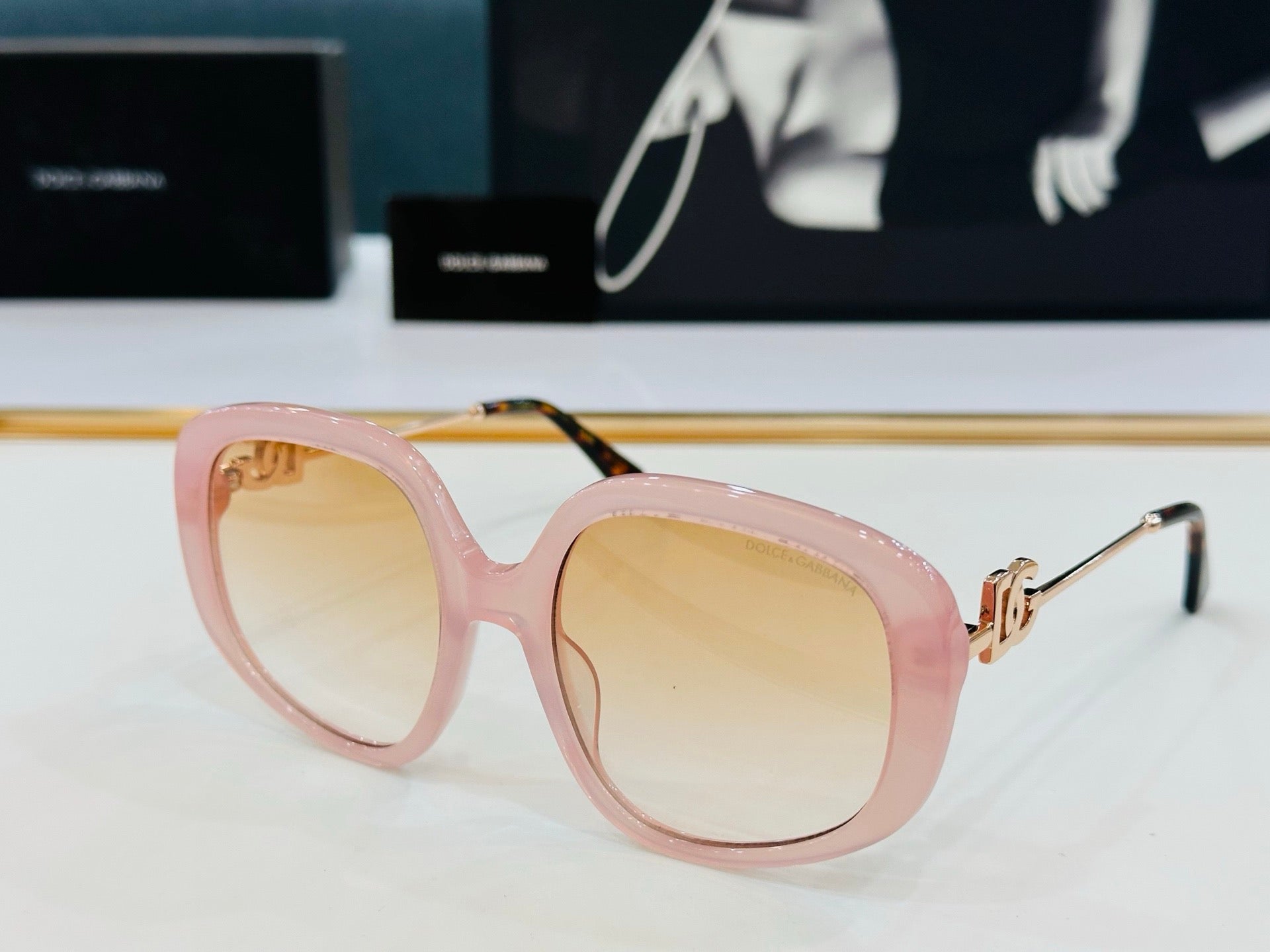 Dolce & Gabbana DG Sunglasses – Oversized Square Frame with Crystal DG Logo