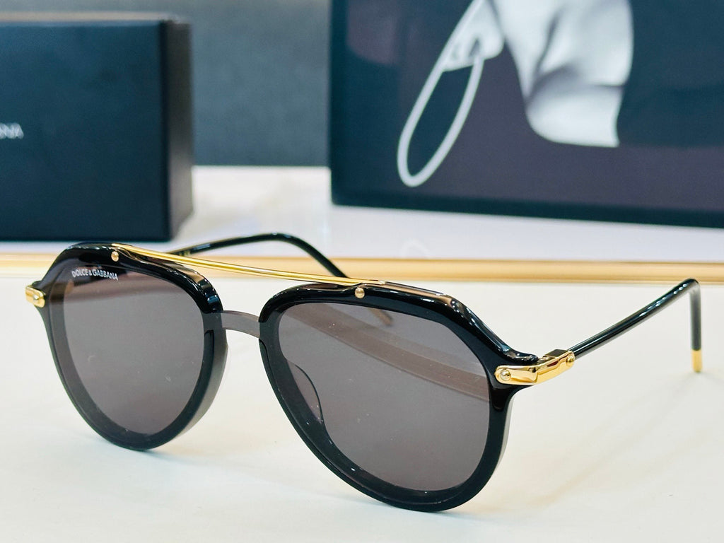 Dolce & Gabbana DG Sunglasses – Oversized Square Frame with Crystal DG Logo