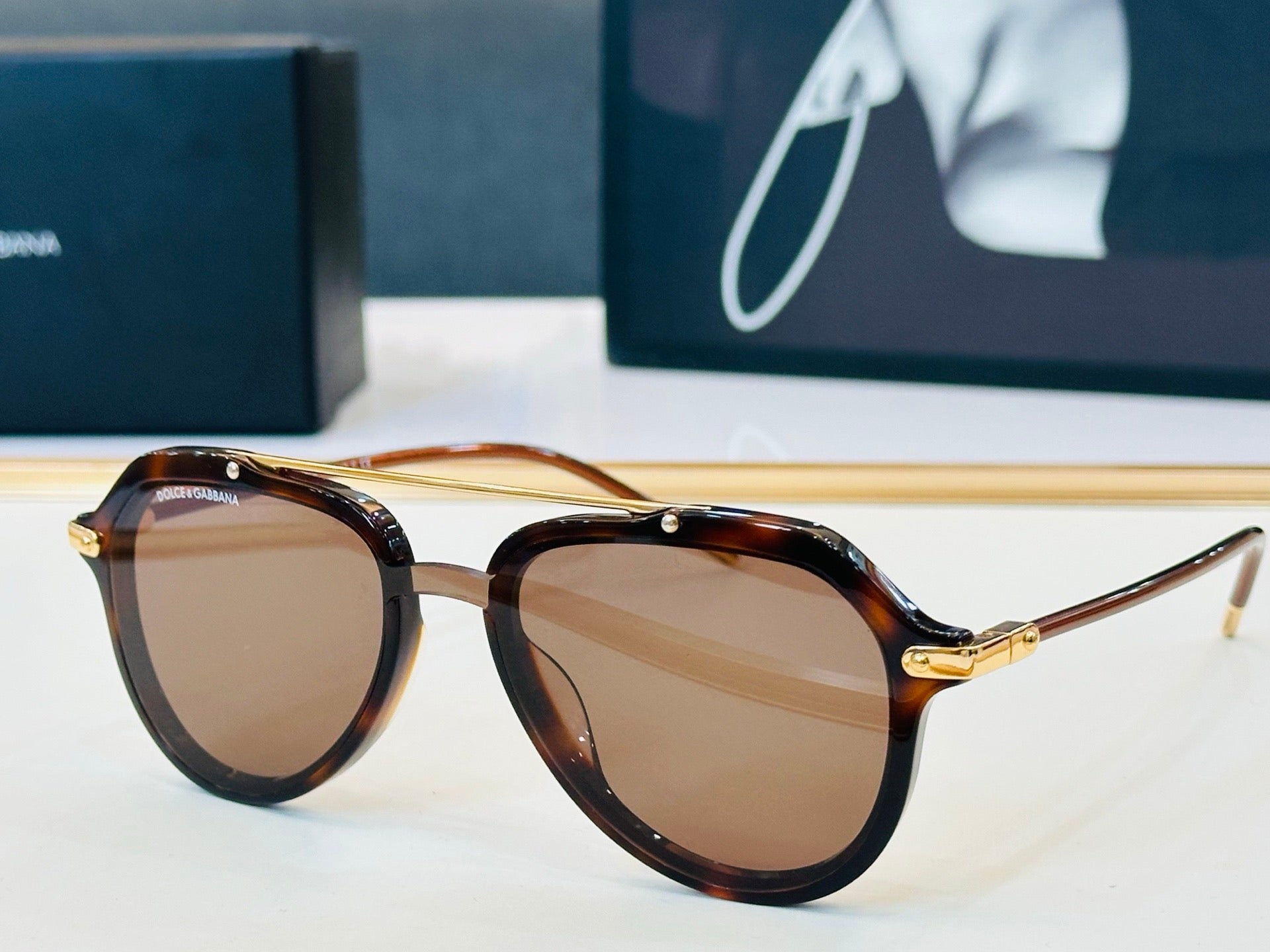 Dolce & Gabbana DG Sunglasses – Oversized Square Frame with Crystal DG Logo