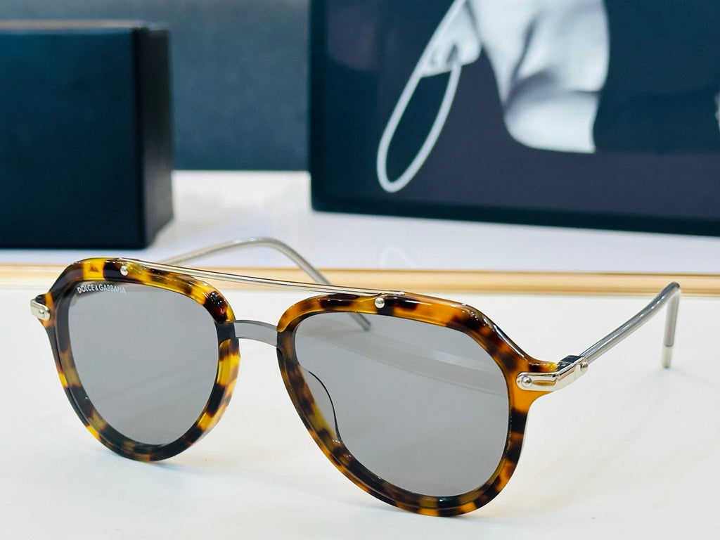Dolce & Gabbana DG Sunglasses – Oversized Square Frame with Crystal DG Logo
