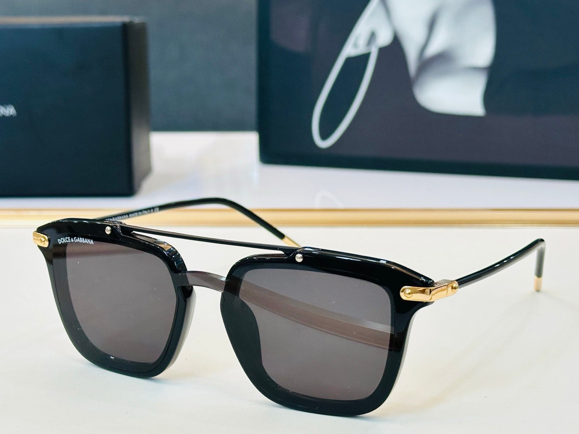 Dolce & Gabbana DG Sunglasses – Oversized Square Frame with Crystal DG Logo