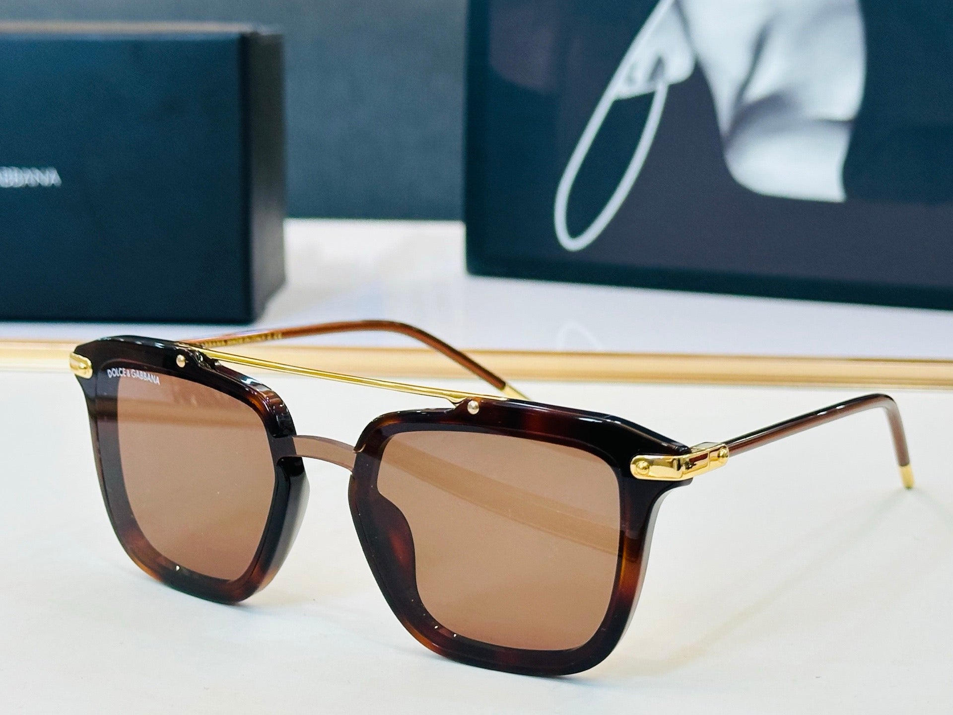 Dolce & Gabbana DG Sunglasses – Oversized Square Frame with Crystal DG Logo