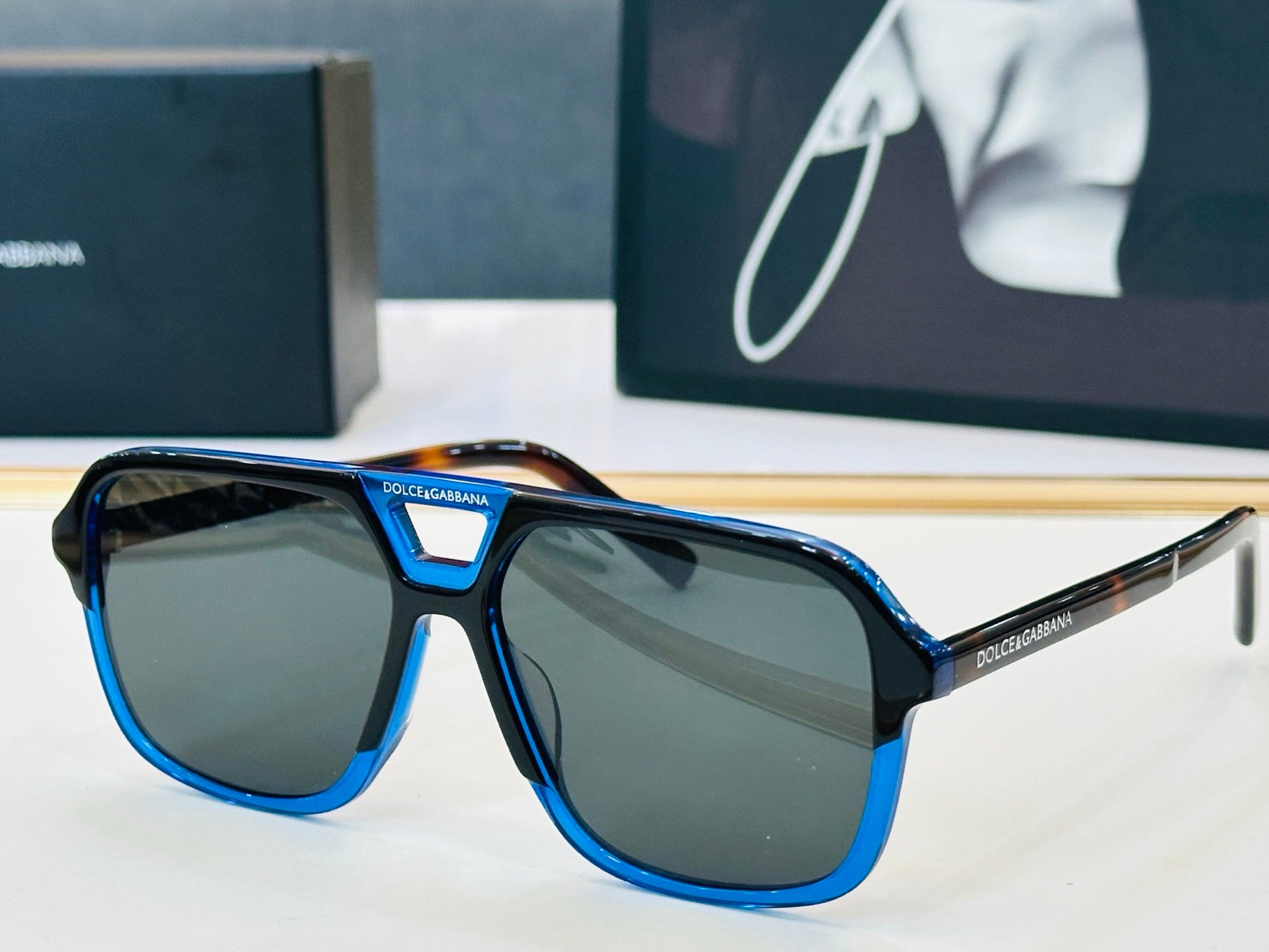 Dolce & Gabbana DG Sunglasses – Oversized Square Frame with Crystal DG Logo