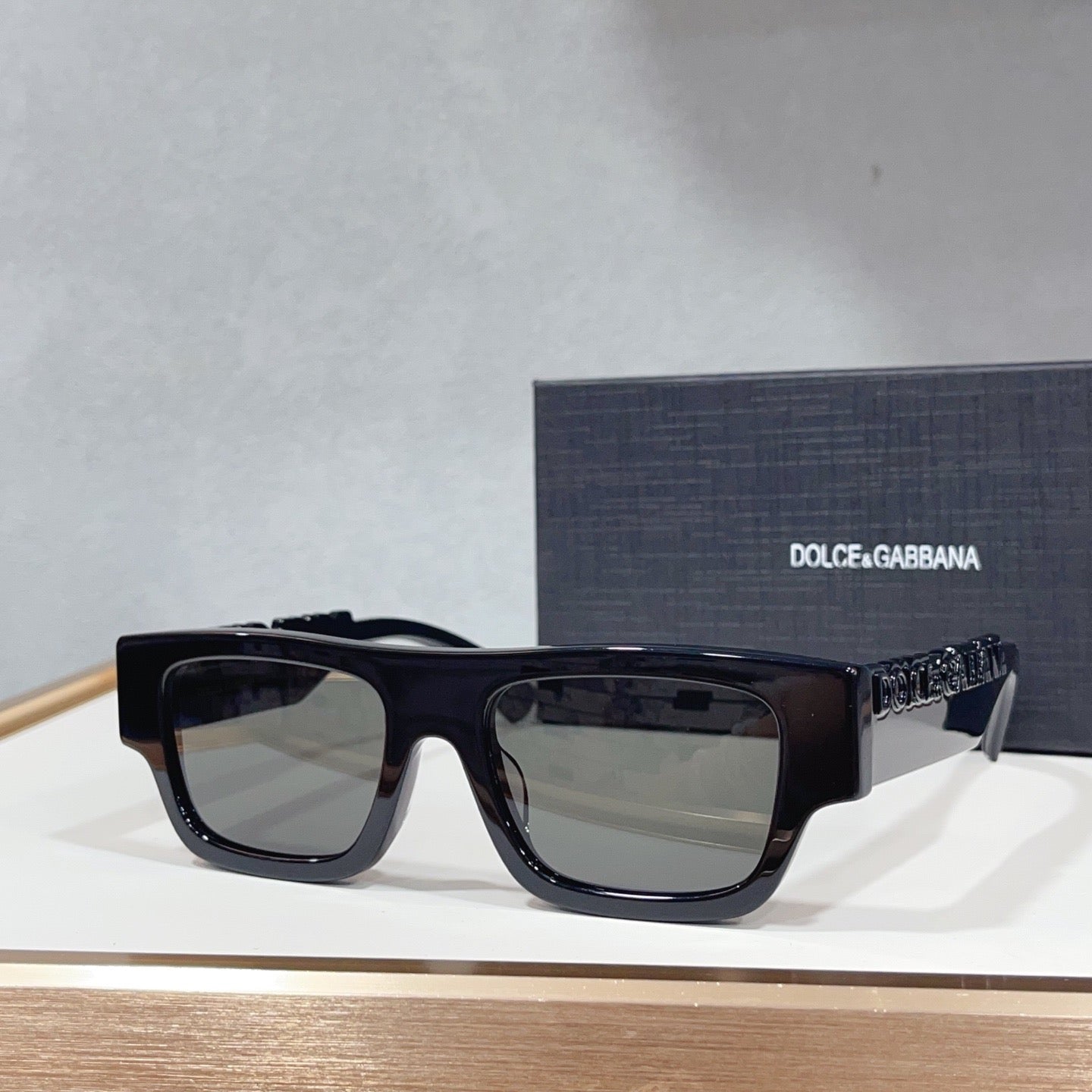 Dolce & Gabbana DG Sunglasses – Oversized Square Frame with Crystal DG Logo