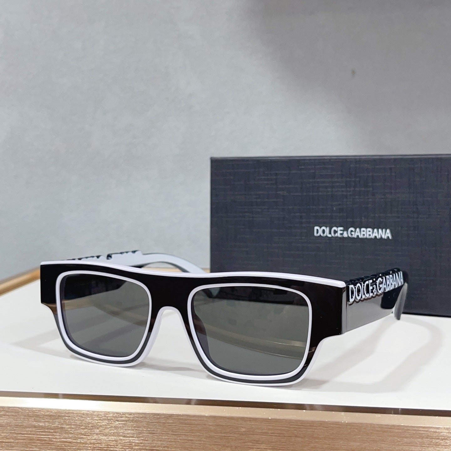 Dolce & Gabbana DG Sunglasses – Oversized Square Frame with Crystal DG Logo
