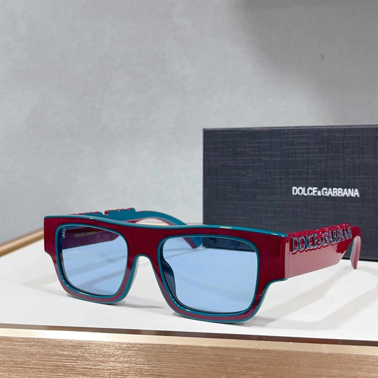 Dolce & Gabbana DG Sunglasses – Oversized Square Frame with Crystal DG Logo