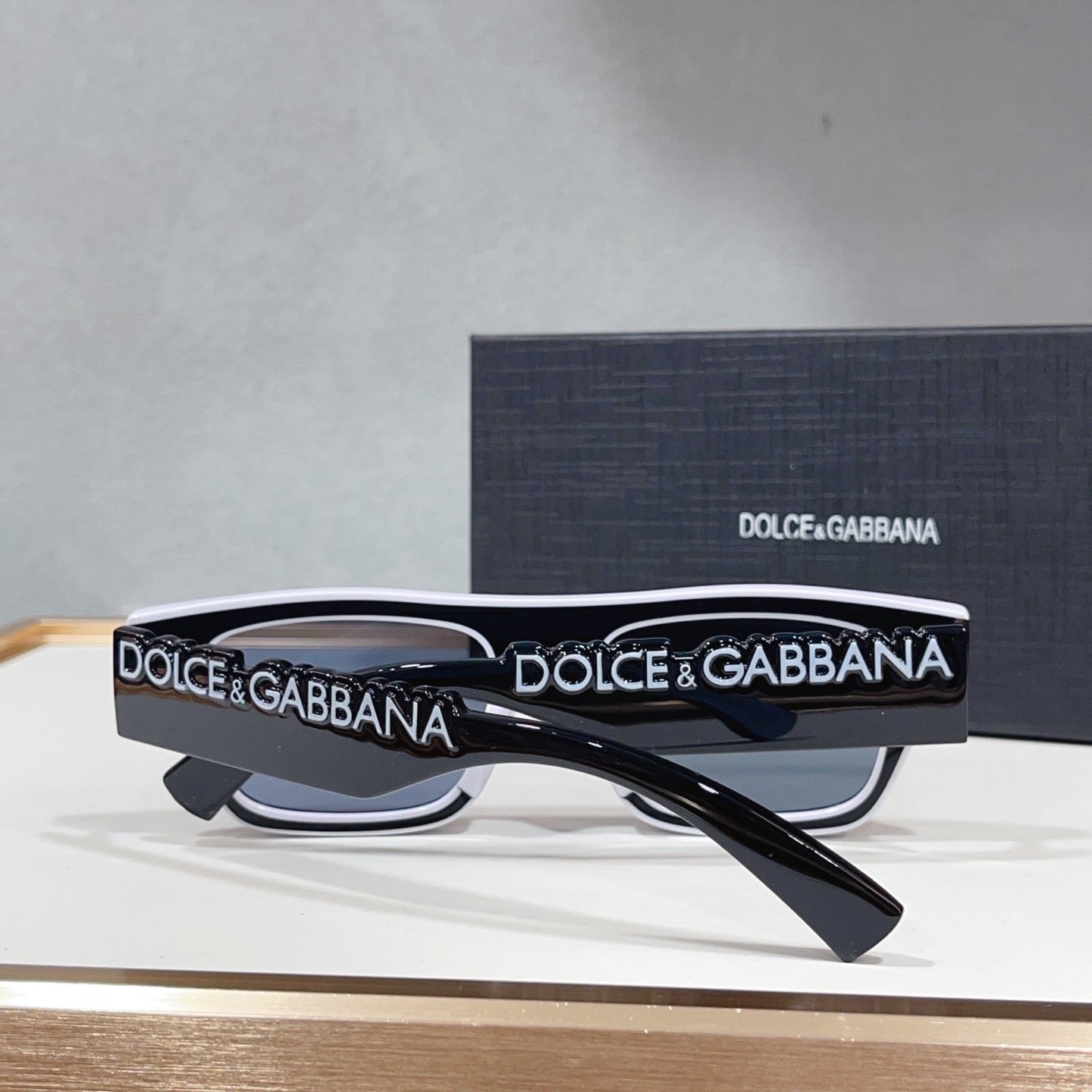Dolce & Gabbana DG Sunglasses – Oversized Square Frame with Crystal DG Logo