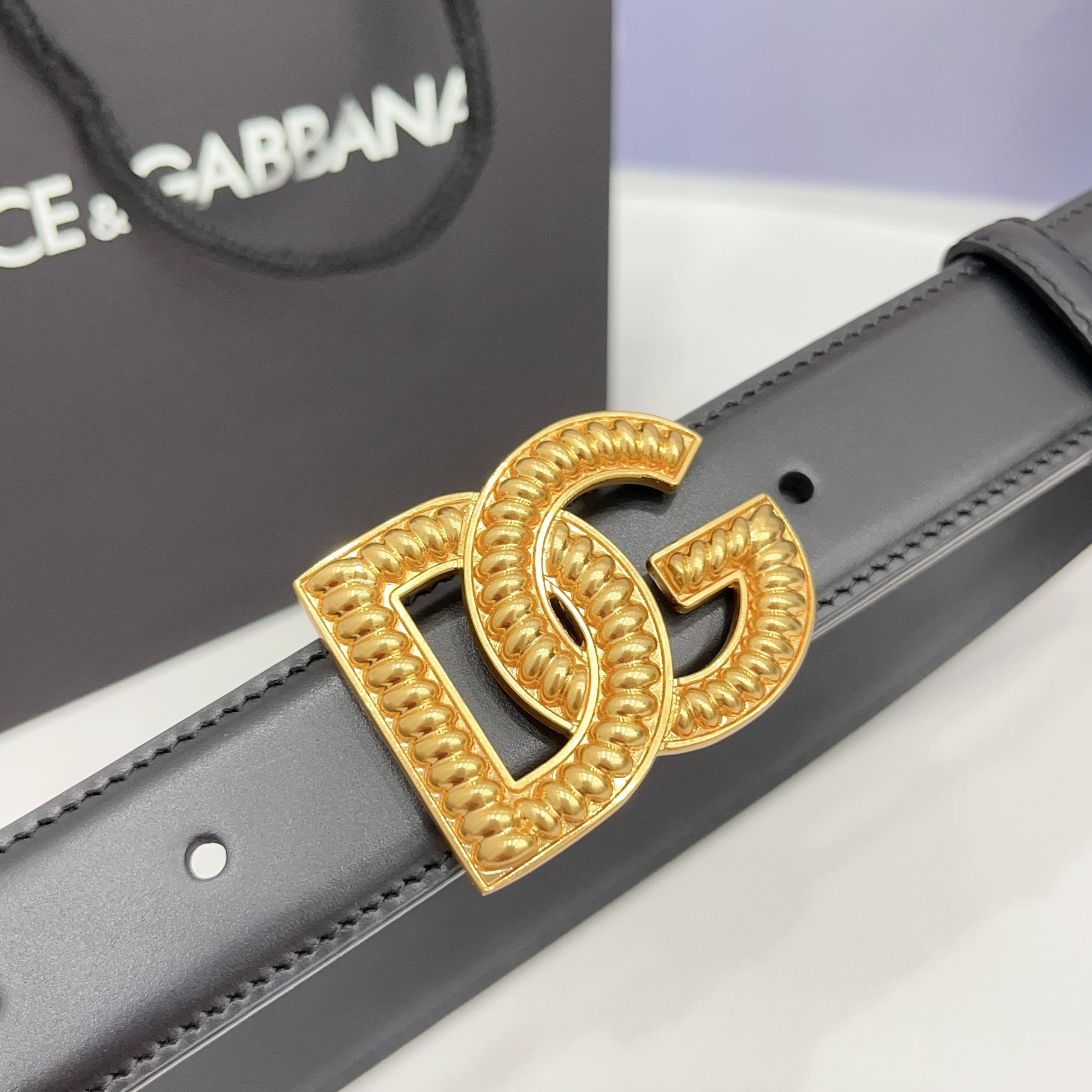 Dolce & Gabbana DG Logo Leather Belt – Gold / Silver / Black Buckle