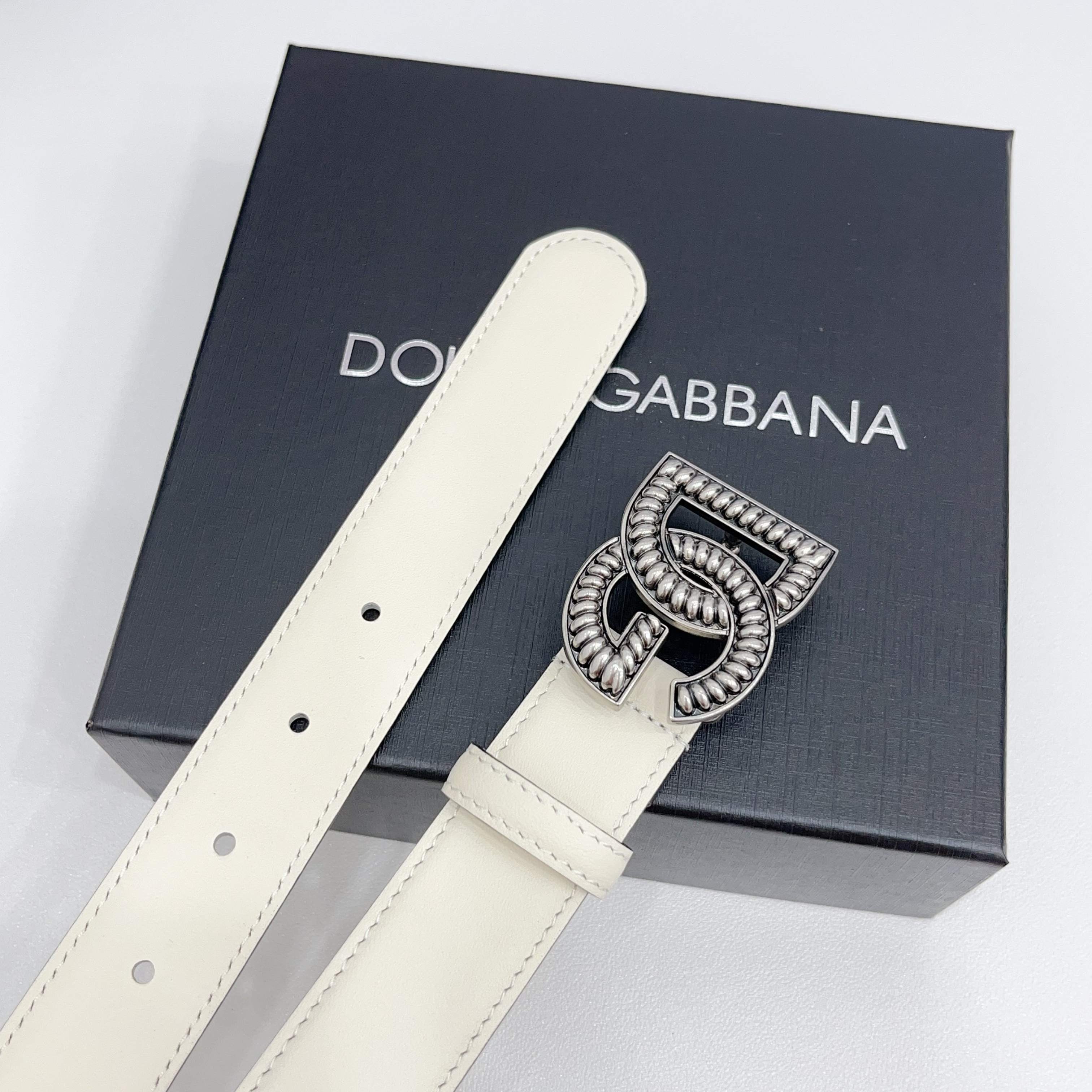 Dolce & Gabbana DG Logo Leather Belt – Gold / Silver / Black Buckle