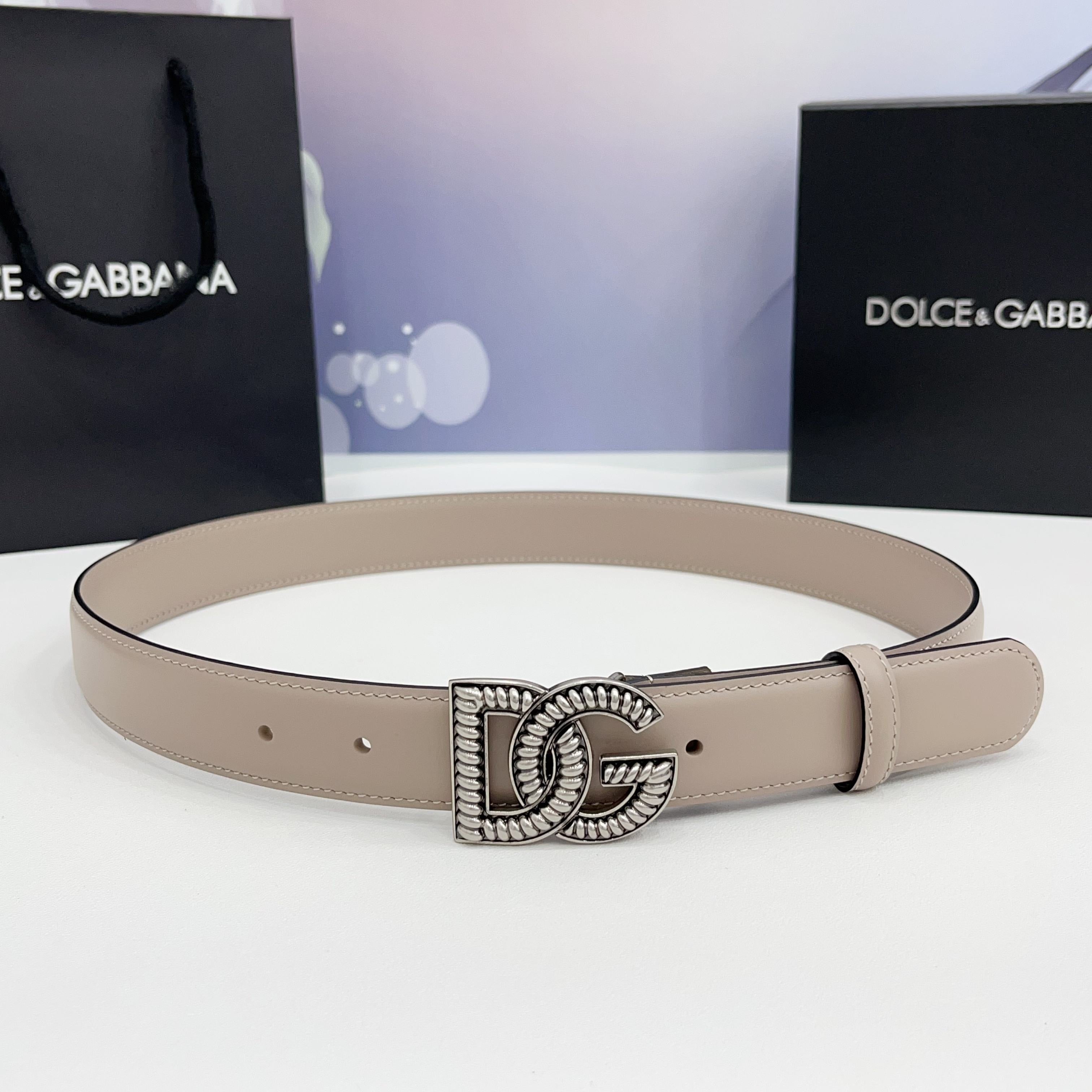 Dolce & Gabbana DG Logo Leather Belt – Gold / Silver / Black Buckle