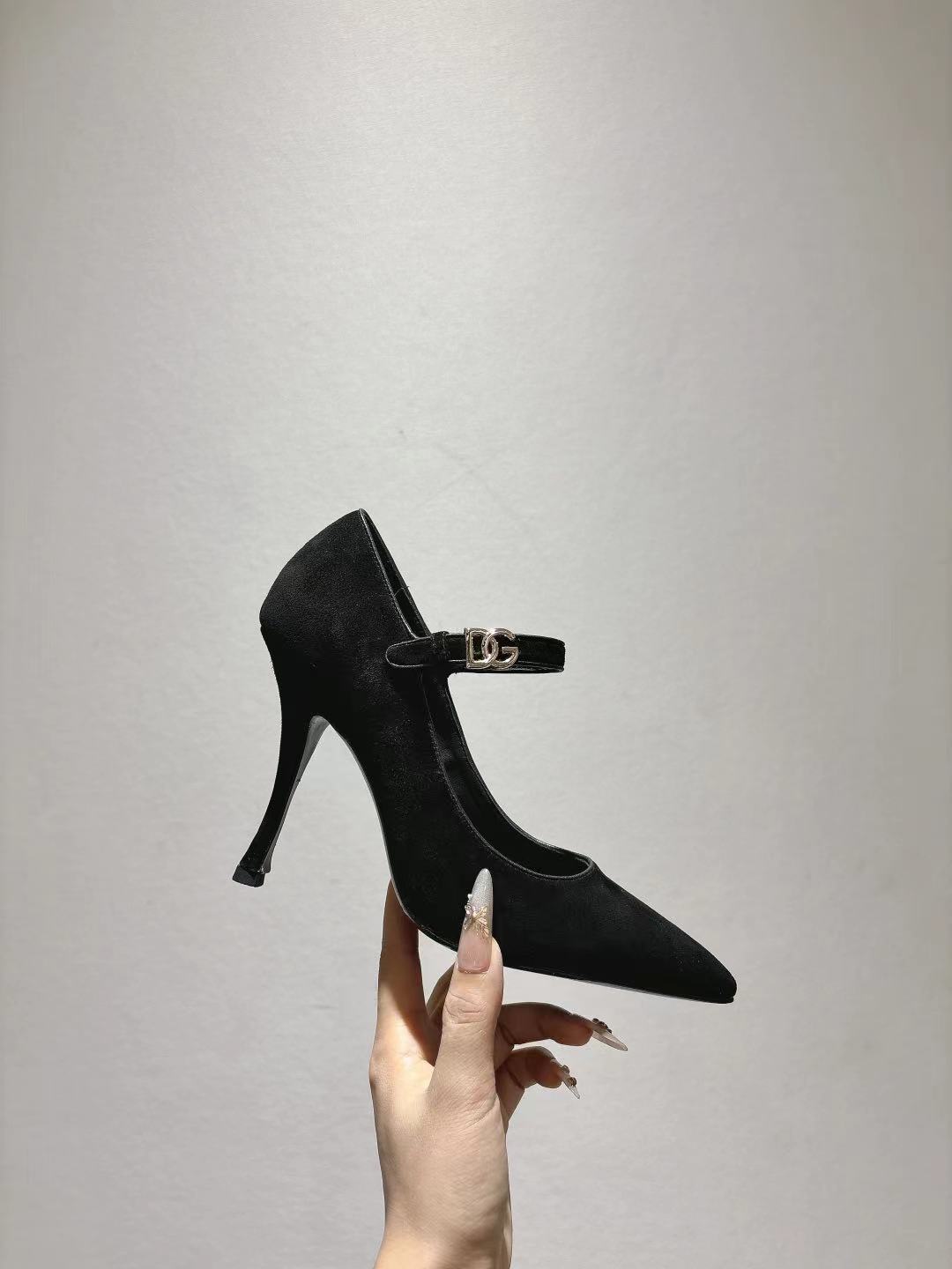 Dolce & Gabbana DG Women's Pointed-Toe Leather Heels