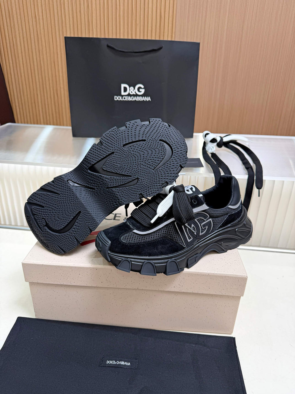 Dolce & Gabbana DG Couple's Oxford & Lace Sneakers