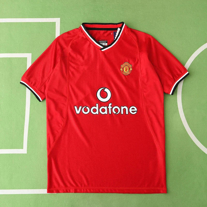 Manchester United FC Home Retro Jersey 2000/02 – Fan Version