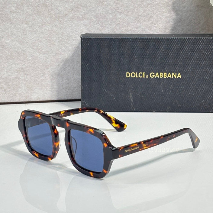 Dolce & Gabbana DG Sunglasses – Oversized Square Frame with Crystal DG Logo