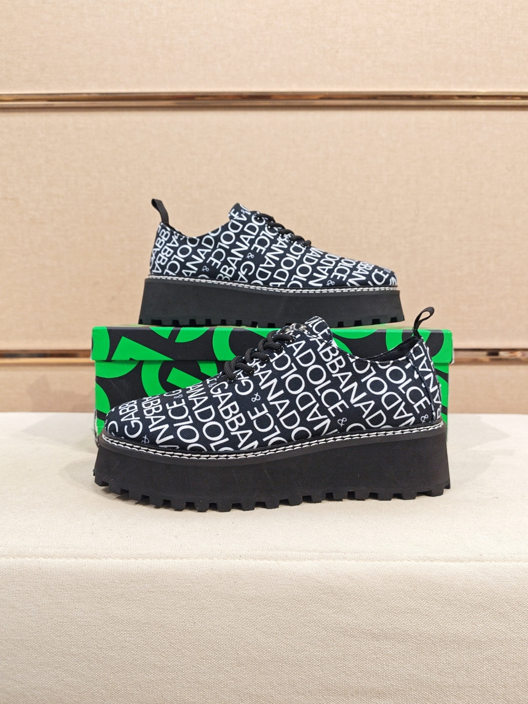 Dolce & Gabbana DG Couple's Athletic Casual Sneakers
