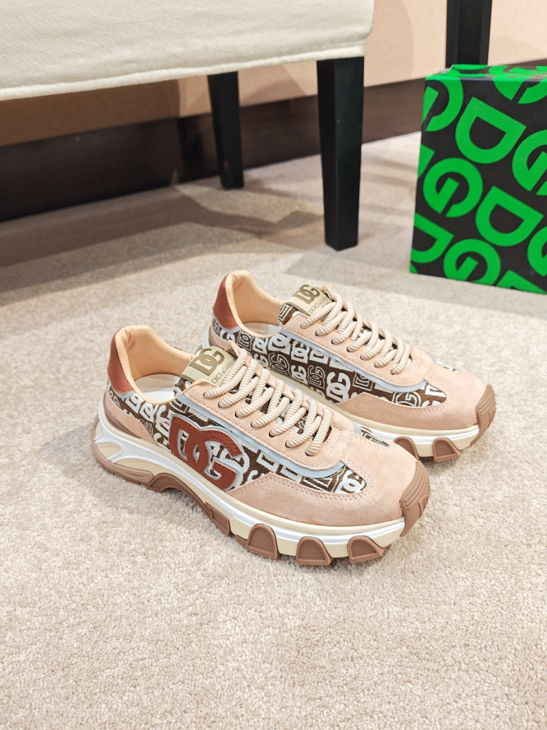 Dolce & Gabbana DG Couple's Athletic Casual Sneakers