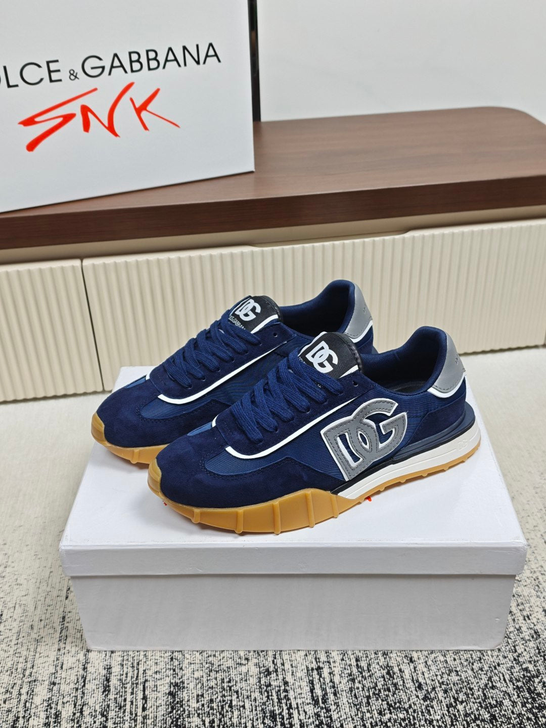 Dolce & Gabbana DG Couple's Athletic Casual Sneakers