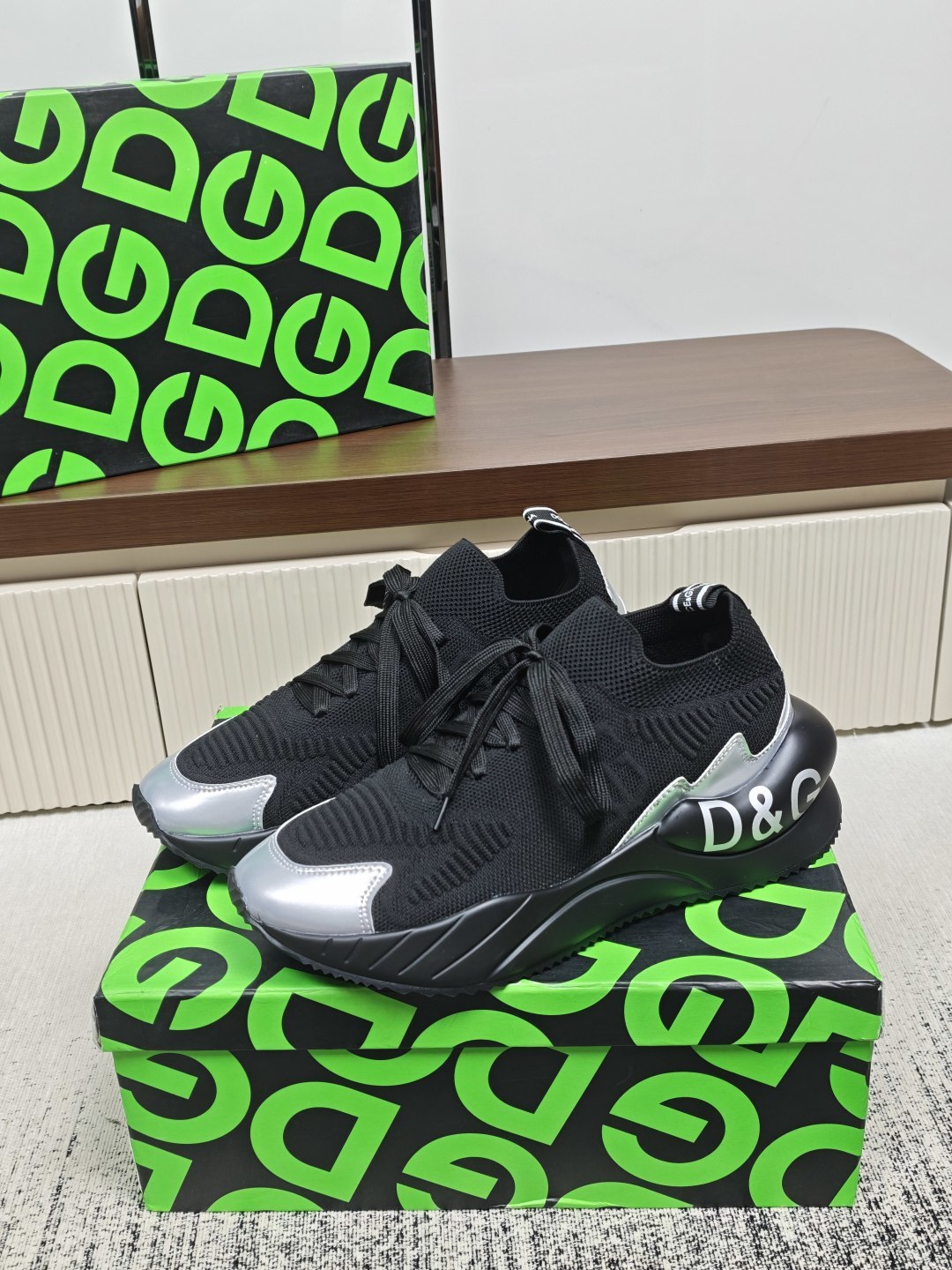 Dolce & Gabbana DG Couple's Athletic Casual Sneakers