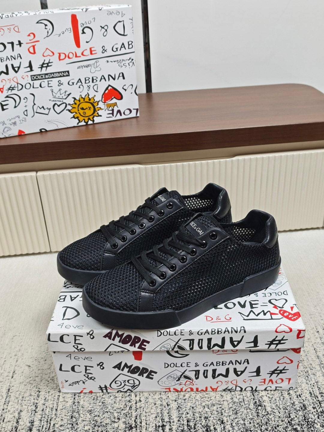 Dolce & Gabbana DG Couple's Athletic Casual Sneakers