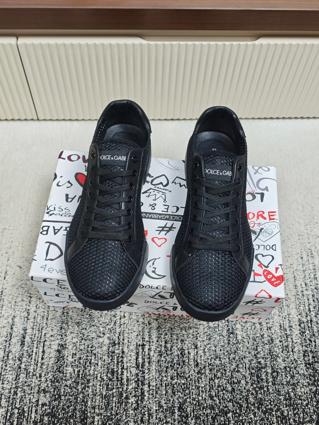 Dolce & Gabbana DG Couple's Athletic Casual Sneakers