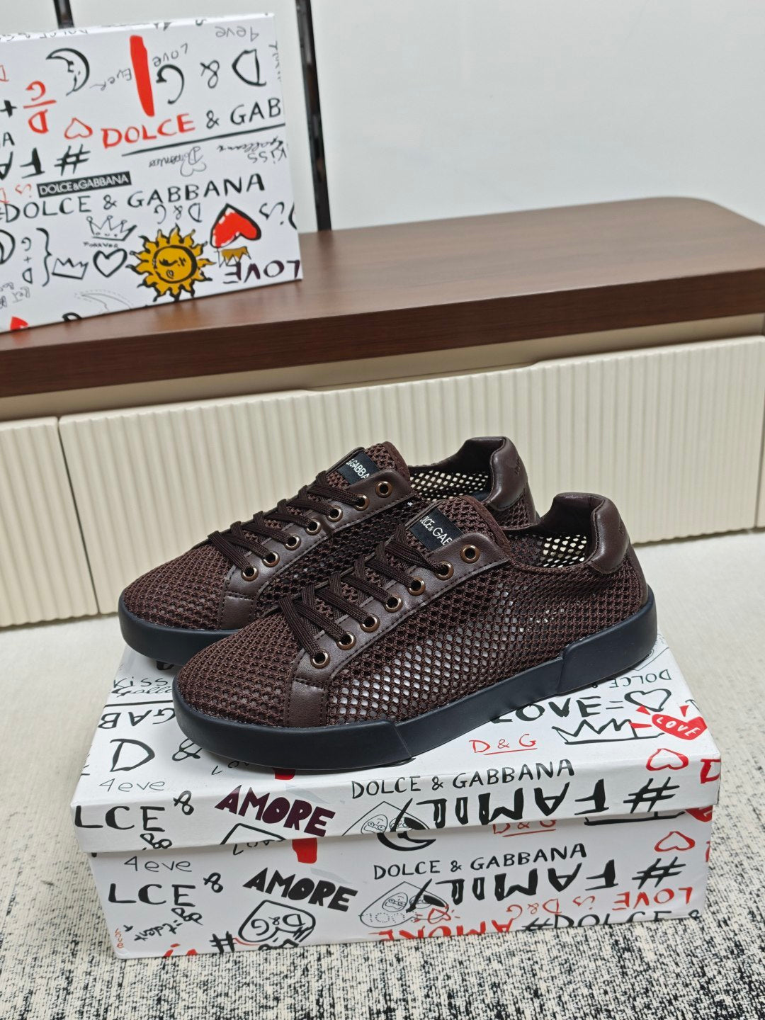 Dolce & Gabbana DG Couple's Athletic Casual Sneakers